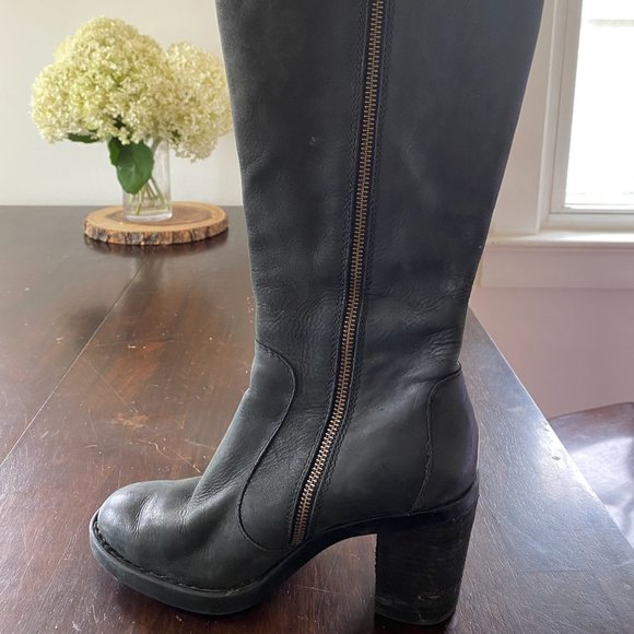 Women's Born Malika Boots - Picture 2 of 3